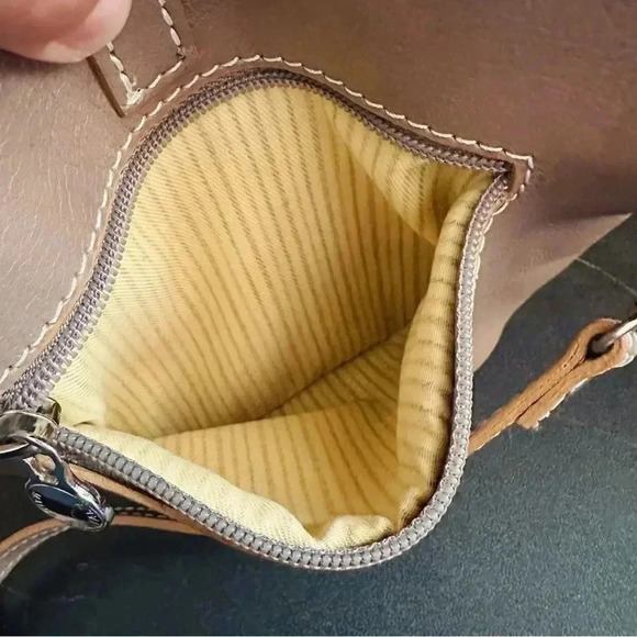 NWOT Camilla Crossbody Taupe Calfskin Made In Italy - Picture 12 of 15